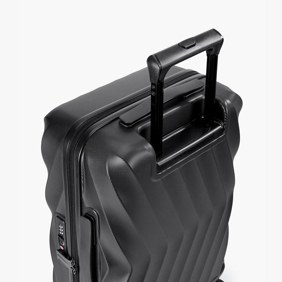 Globetrotter 20" Hardside Rolling Carry-on Stylish Suitcase - BAGSMART