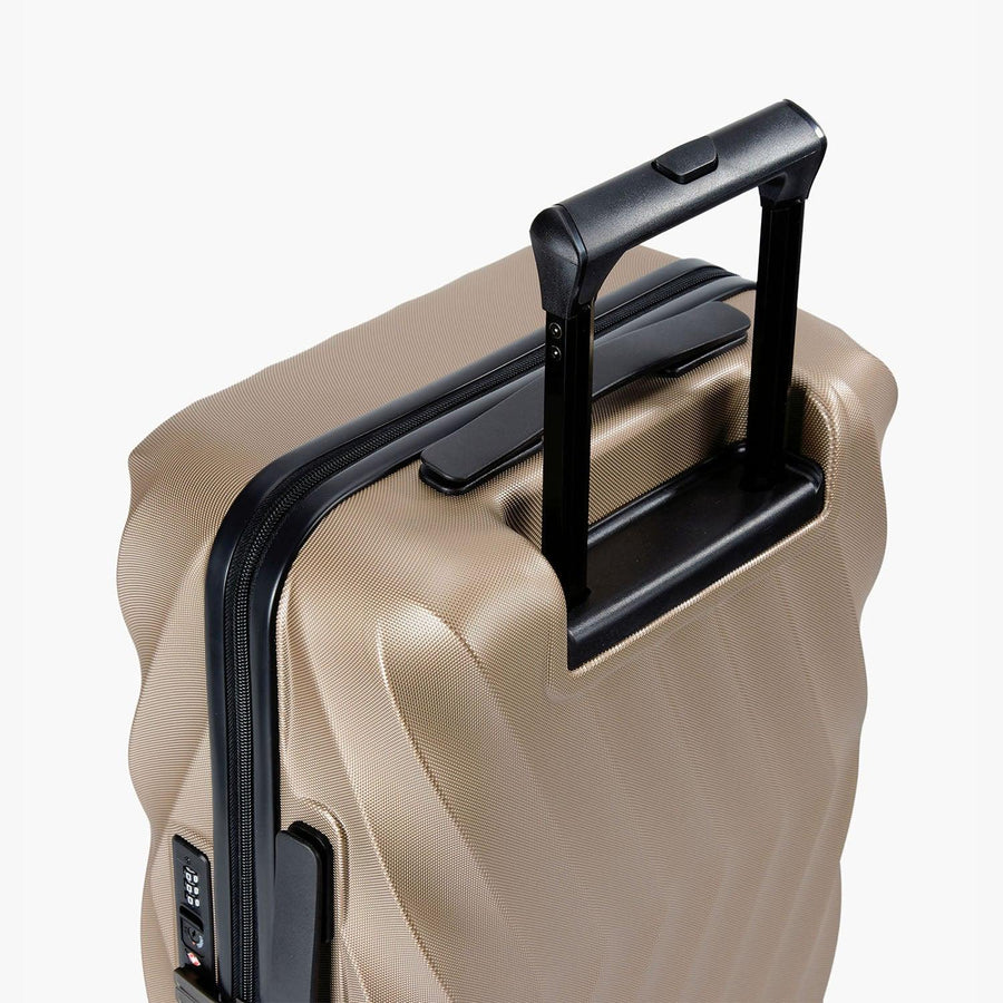 Globetrotter 20" Hardside Rolling Carry-on Stylish Suitcase - BAGSMART