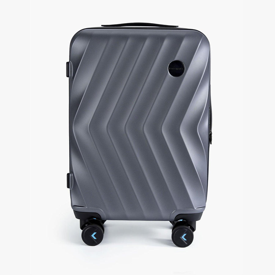 Globetrotter 20" Hardside Rolling Carry-on Stylish Suitcase - BAGSMART