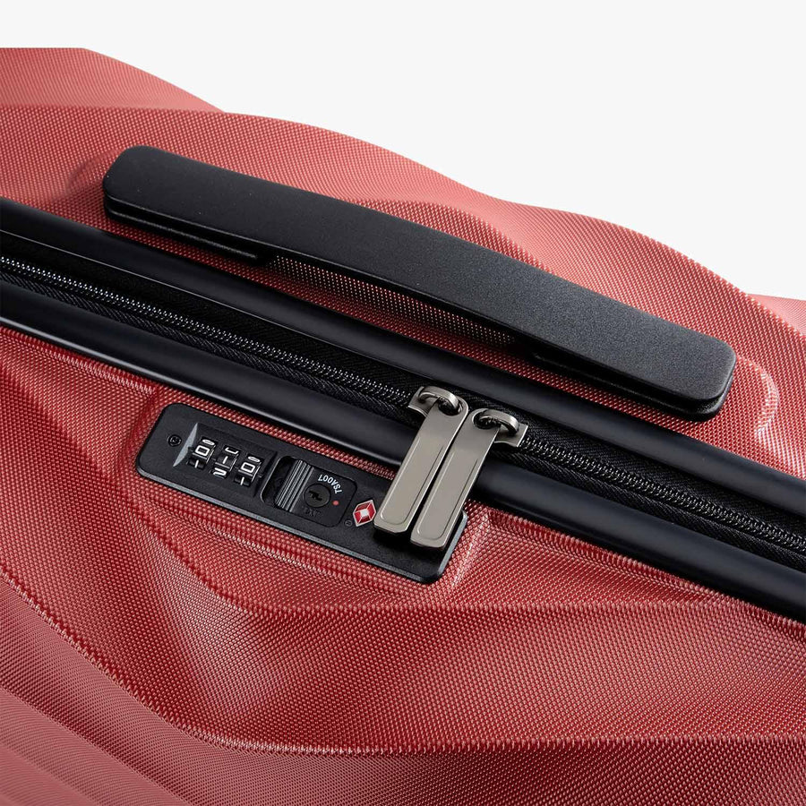 Globetrotter 20" Hardside Rolling Carry-on Stylish Suitcase - BAGSMART