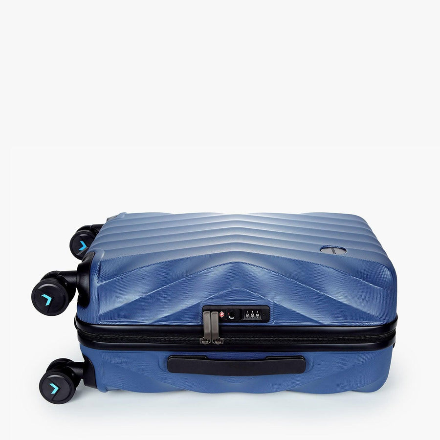 Globetrotter 20" Hardside Rolling Carry-on Stylish Suitcase - BAGSMART