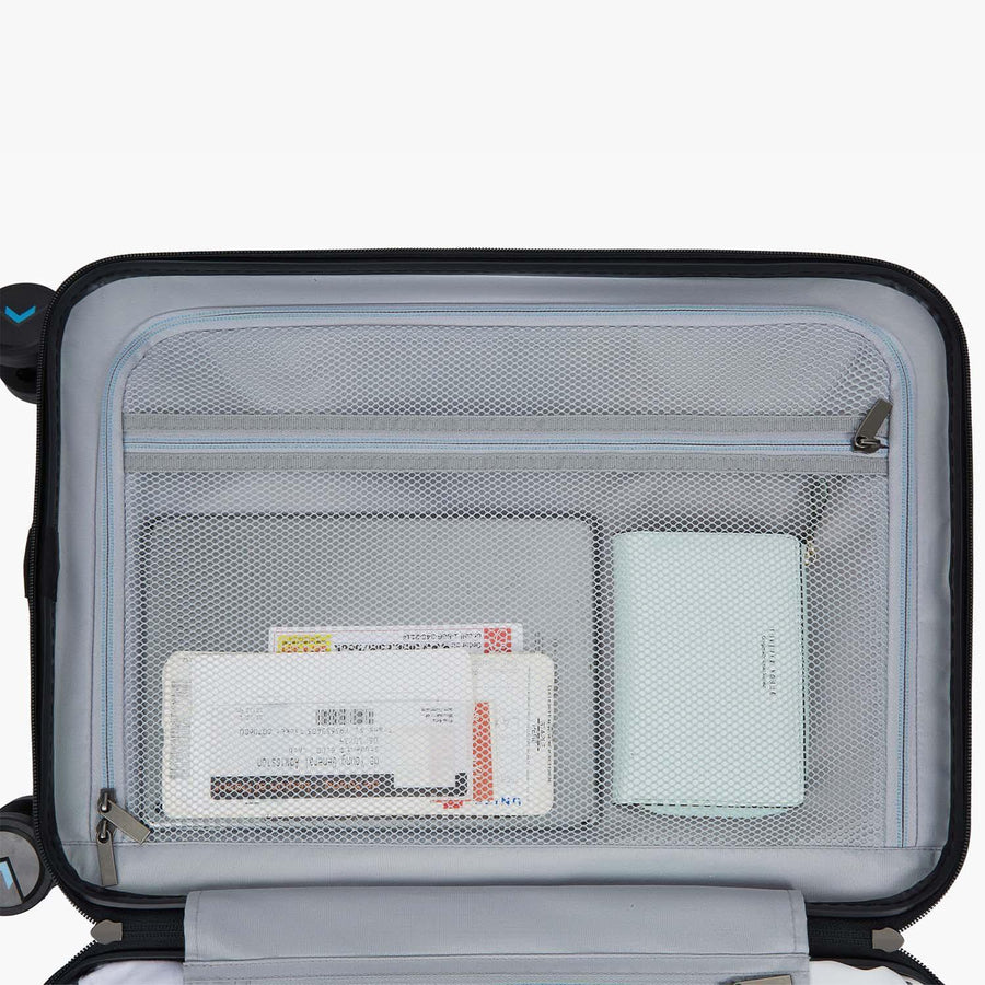 Globetrotter 20" Hardside Rolling Carry-on Stylish Suitcase - BAGSMART