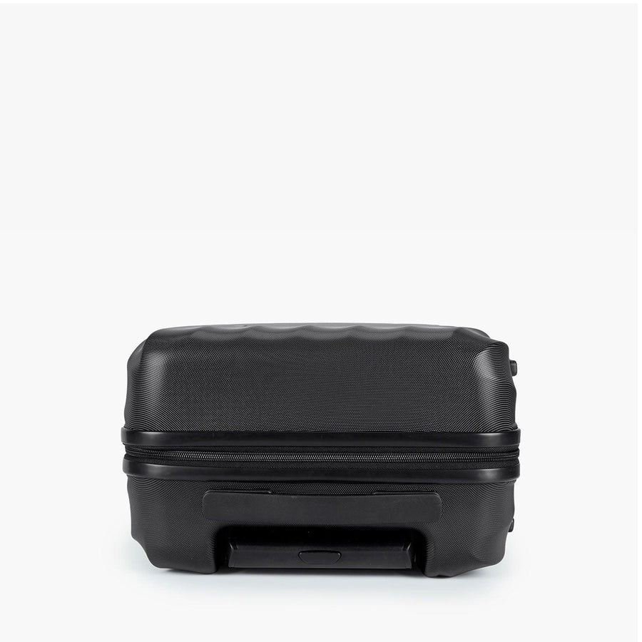 Globetrotter 20" Hardside Rolling Carry-on Stylish Suitcase - BAGSMART