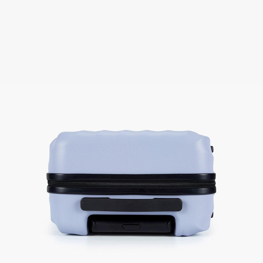 Globetrotter 20" Hardside Rolling Carry-on Stylish Suitcase - BAGSMART