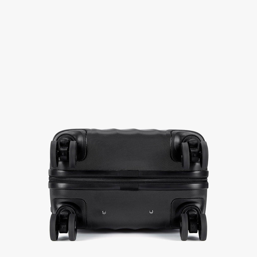 Globetrotter 20" Hardside Rolling Carry-on Stylish Suitcase - BAGSMART