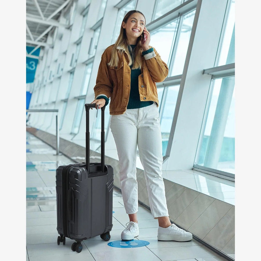 Jetsetter 20 Inch Expandable PC Hard Shell Spinner Luggage - BAGSMART