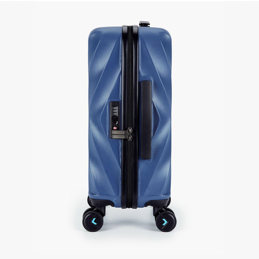 Globetrotter 20" Hardside Rolling Carry-on Stylish Suitcase - BAGSMART