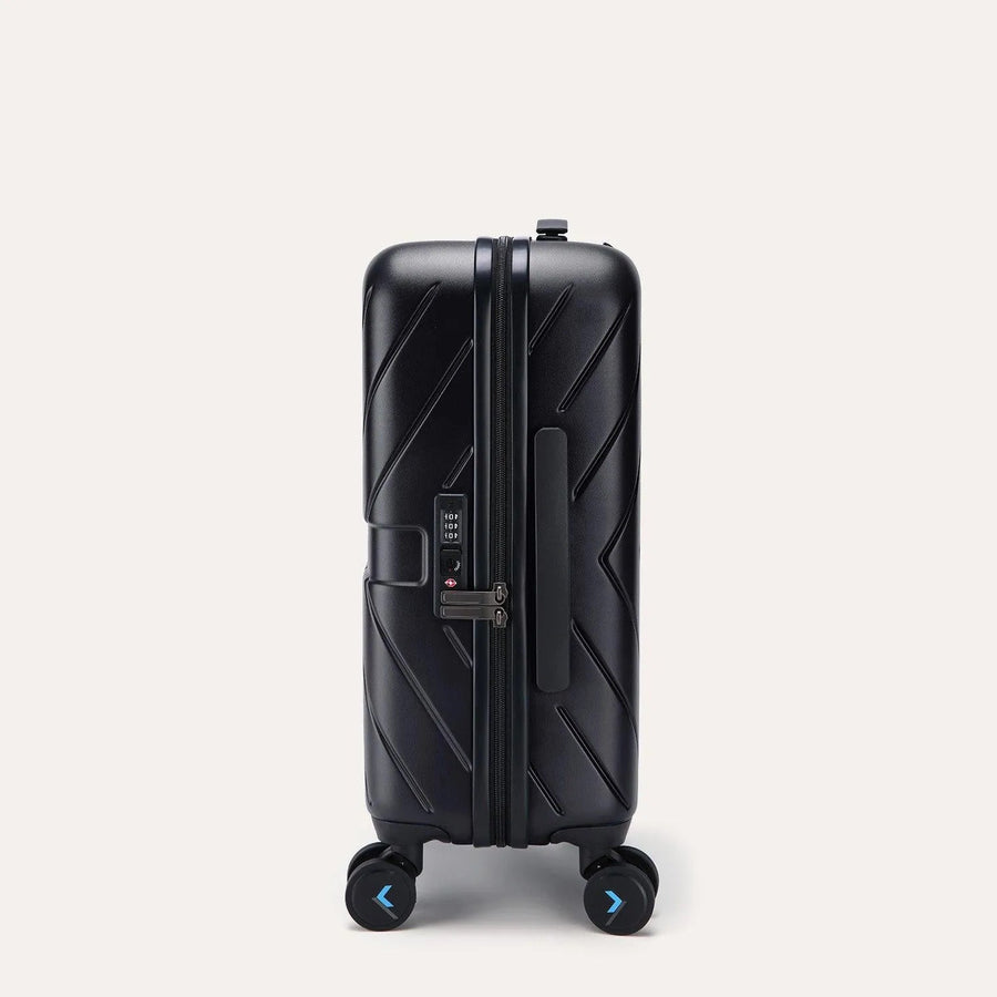 Daren 20 Inch Lightweight Hardside Carry-On Suitcase - BAGSMART