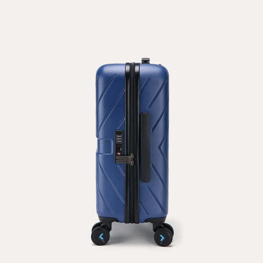 Daren 20 Inch Lightweight Hardside Carry-On Suitcase - BAGSMART