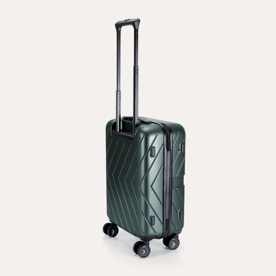 Daren 20 Inch Lightweight Hardside Carry-On Suitcase - BAGSMART