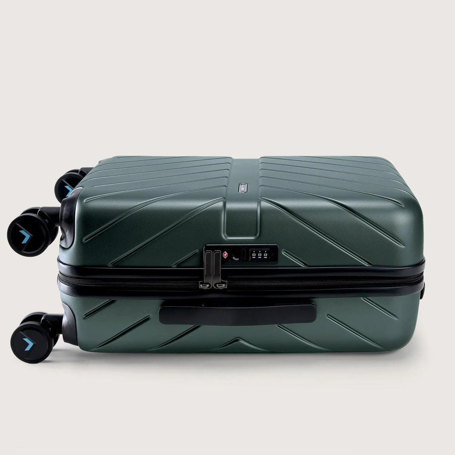 Daren 20 Inch Lightweight Hardside Carry-On Suitcase - BAGSMART