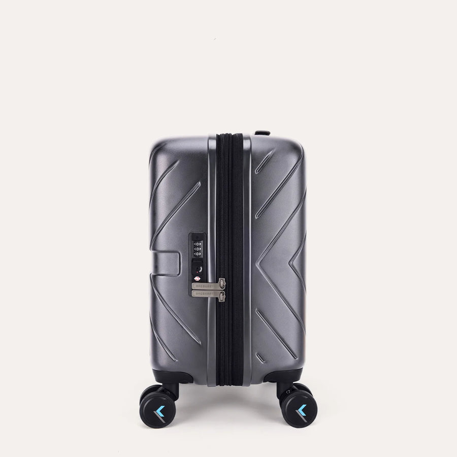 Daren 16-20 Inch Lightweight Hardside Carry-On Suitcase