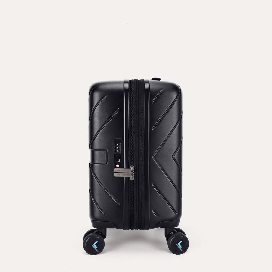 Daren 16-20 Inch Lightweight Hardside Carry-On Suitcase