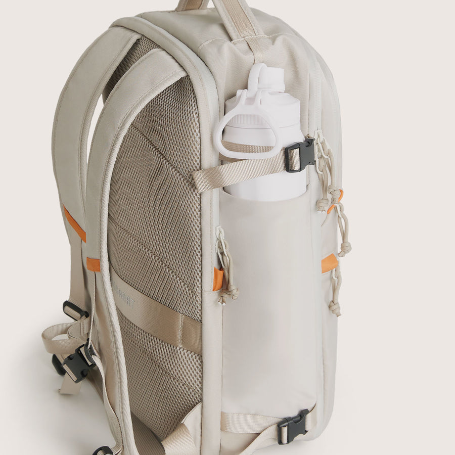 traveler backpack with 40oz bottle bone white